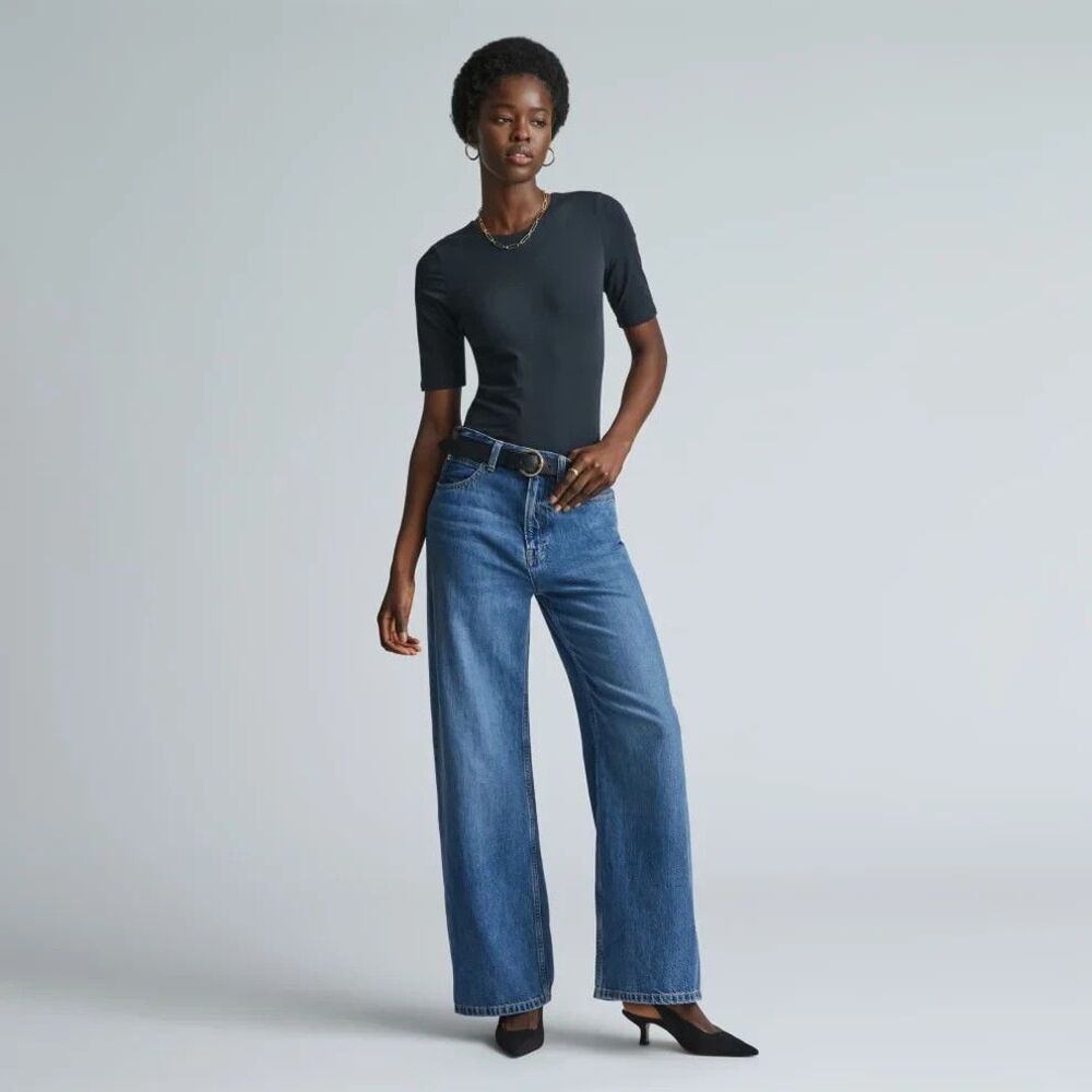 EVERLANE The Short Sleeve Crew Neck Bodysuit S Black Stretch Layering EUC B17